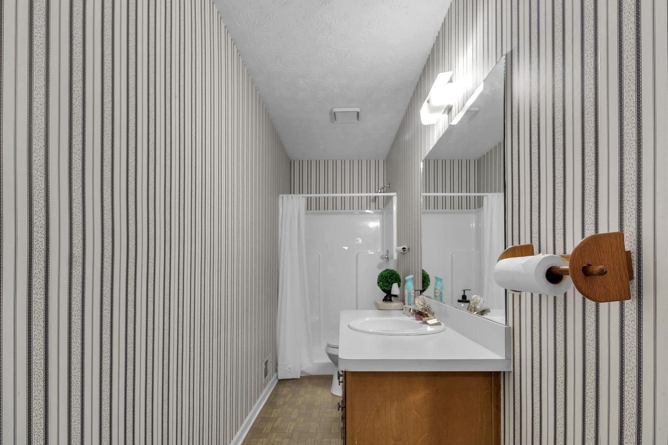 Real estate photo by GW Vizuals