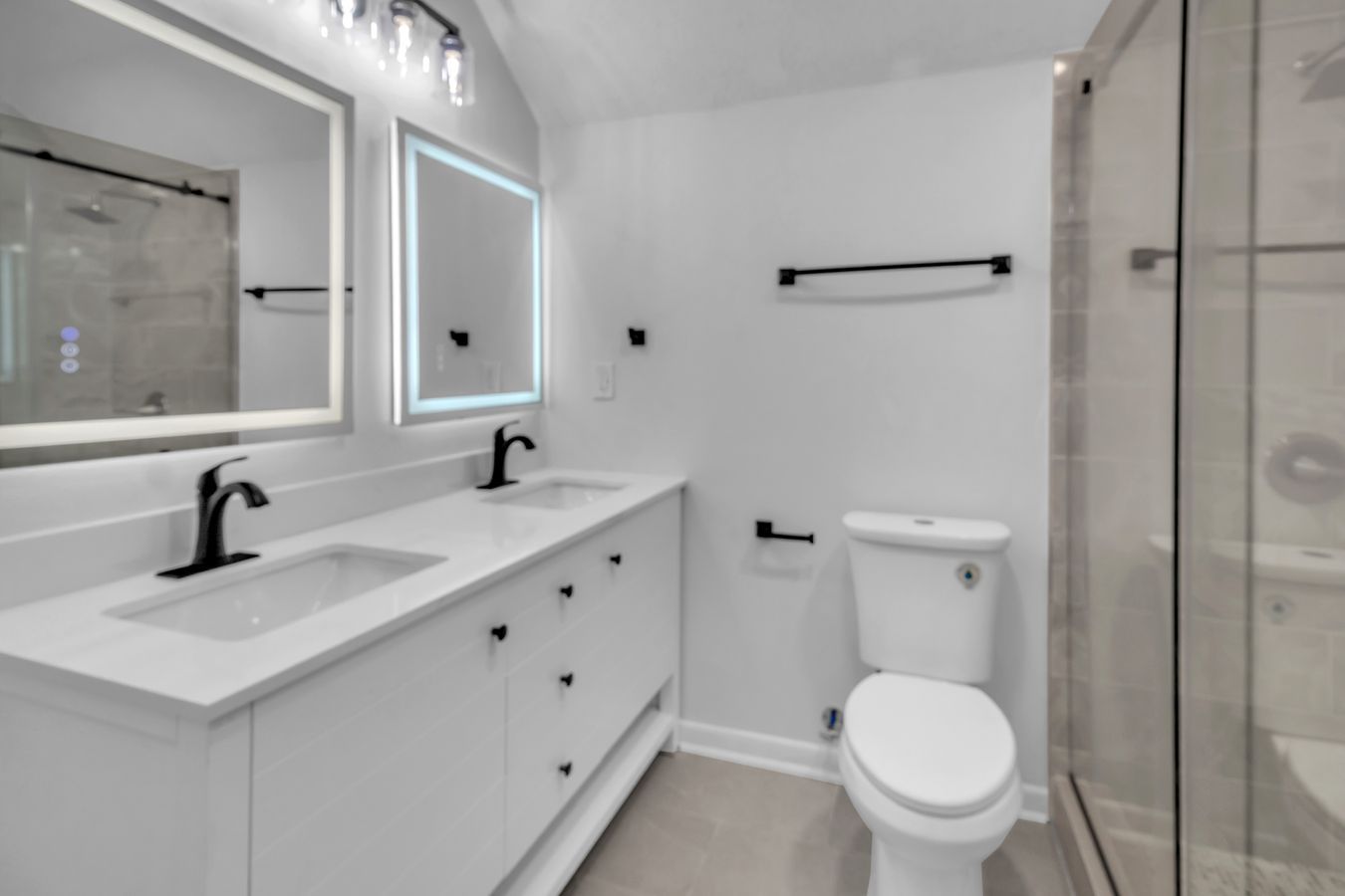 Real estate interior photo by GW Vizuals