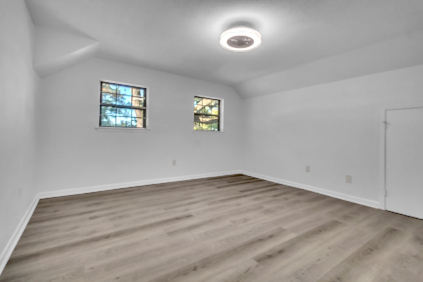 Real estate interior photo by GW Vizuals