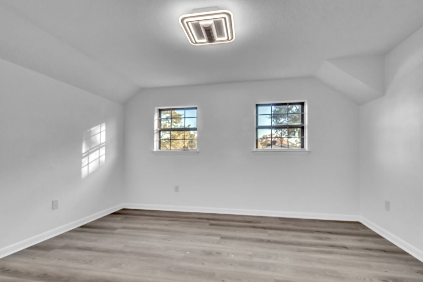 Real estate interior photo by GW Vizuals