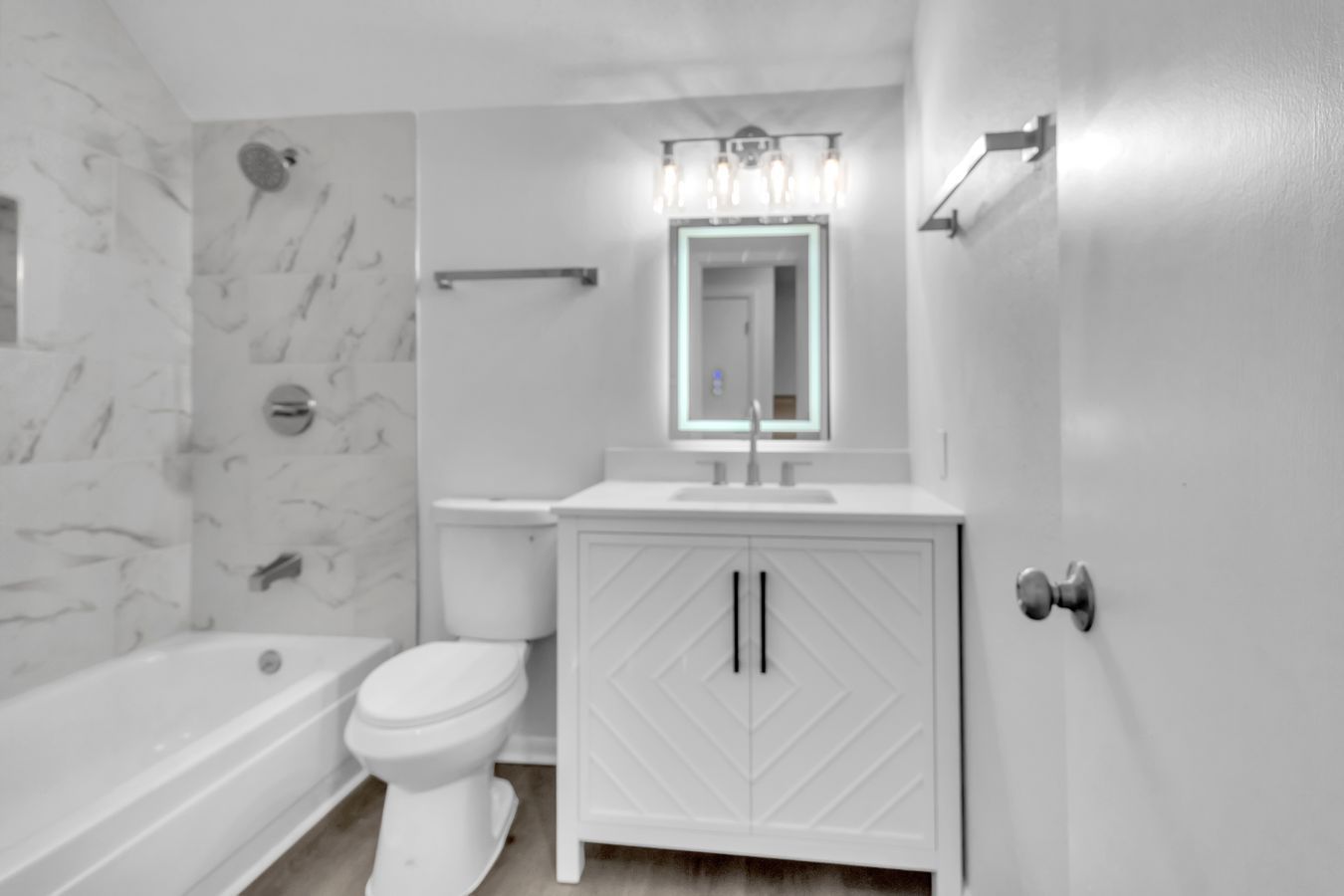 Real estate interior photo by GW Vizuals